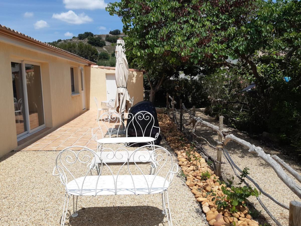 Petite Maison De Campagne Gardoise Theziers Exterior photo